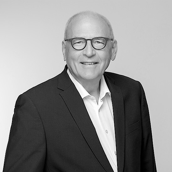 Dr. Michael Vesper